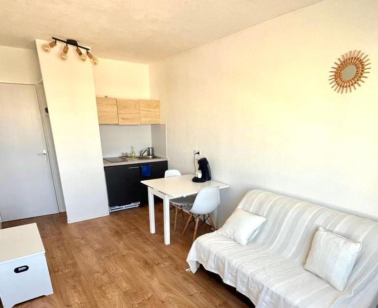 Appartement Tout Equipe A 6 Minutes De La Gare St Charles Marseille Exterior photo
